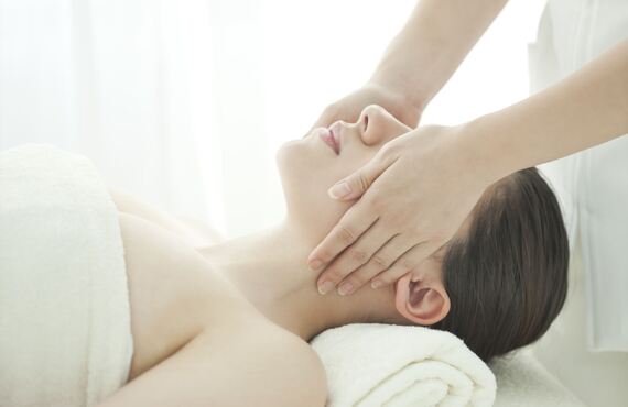 えらの張りを改善へと導き小顔に | 自由が丘のエステなら完全個室のHolistic room Visera